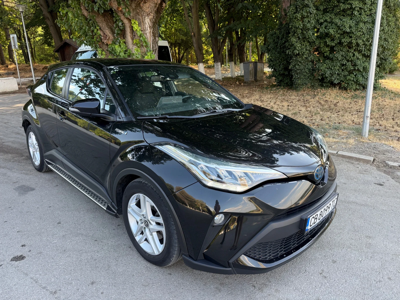 Toyota C-HR Бензин/електричество 1.8 ГАРАНЦИОННА