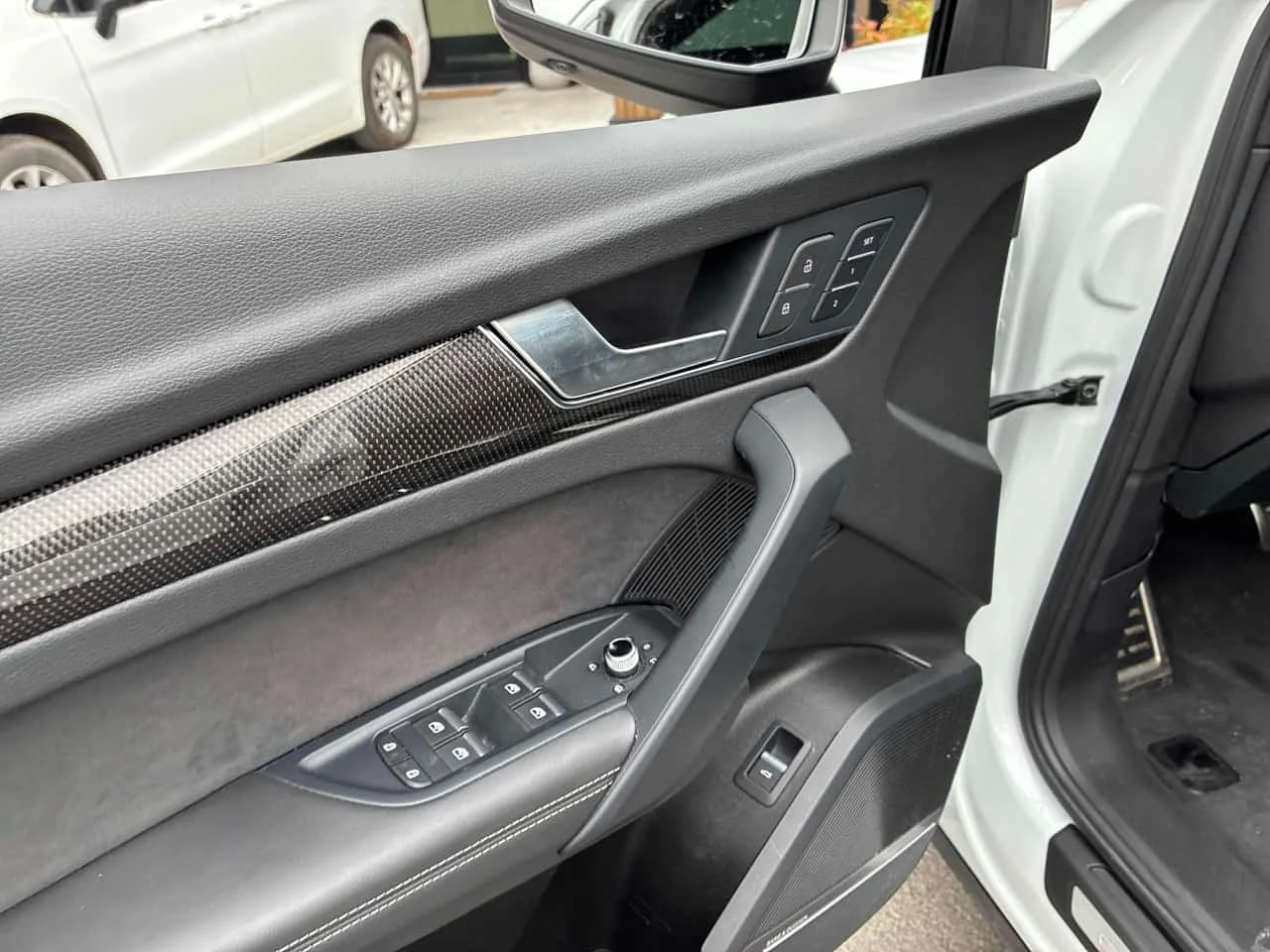 Audi SQ5 Technik / 360 / Dis /B&O / Carfax  | Mobile.bg � ����������� 12