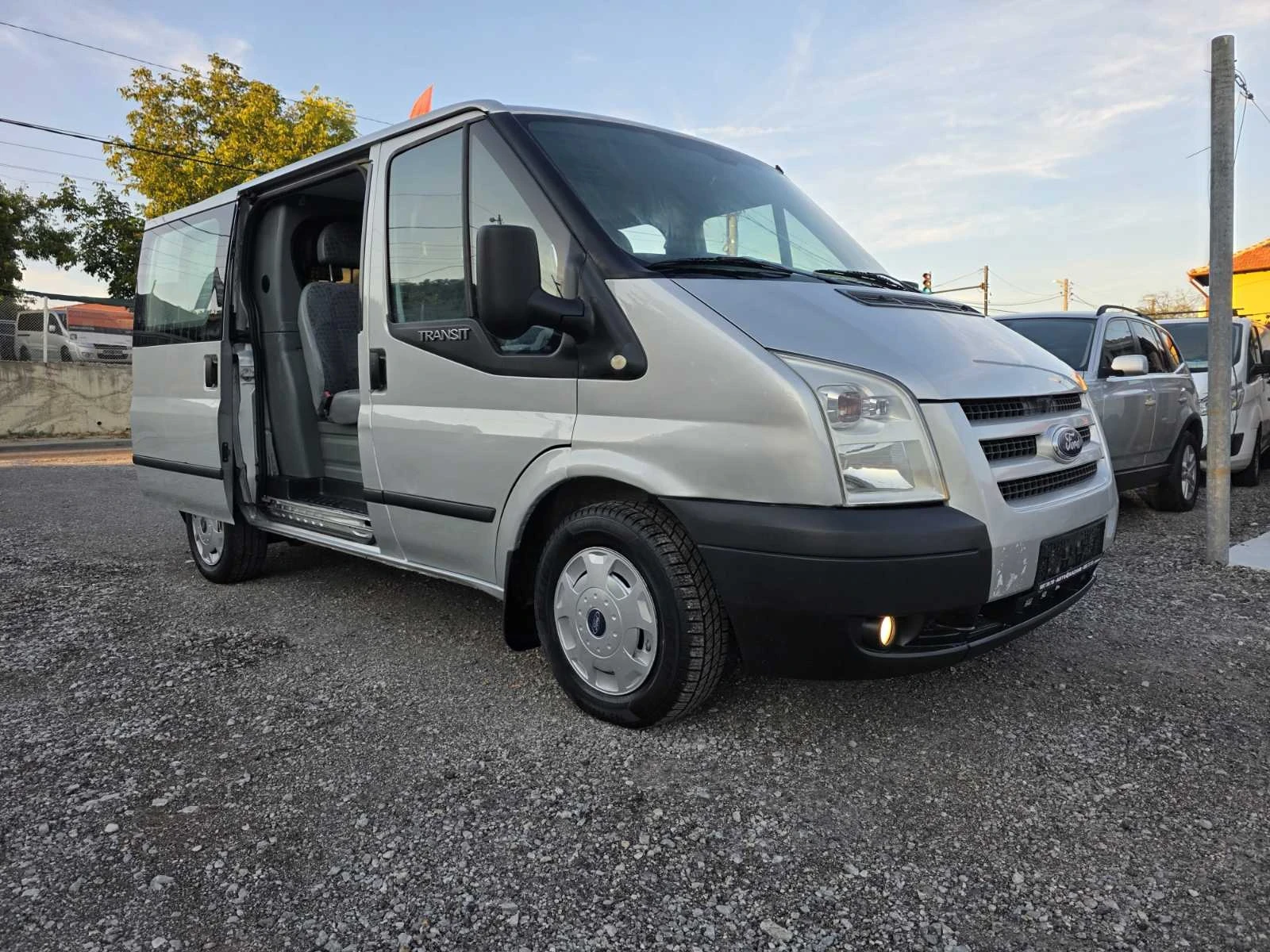 Ford Transit 2.2tdci 5+ 1 6скорости Евро5, снимка 5 - Бусове и автобуси - 55962084