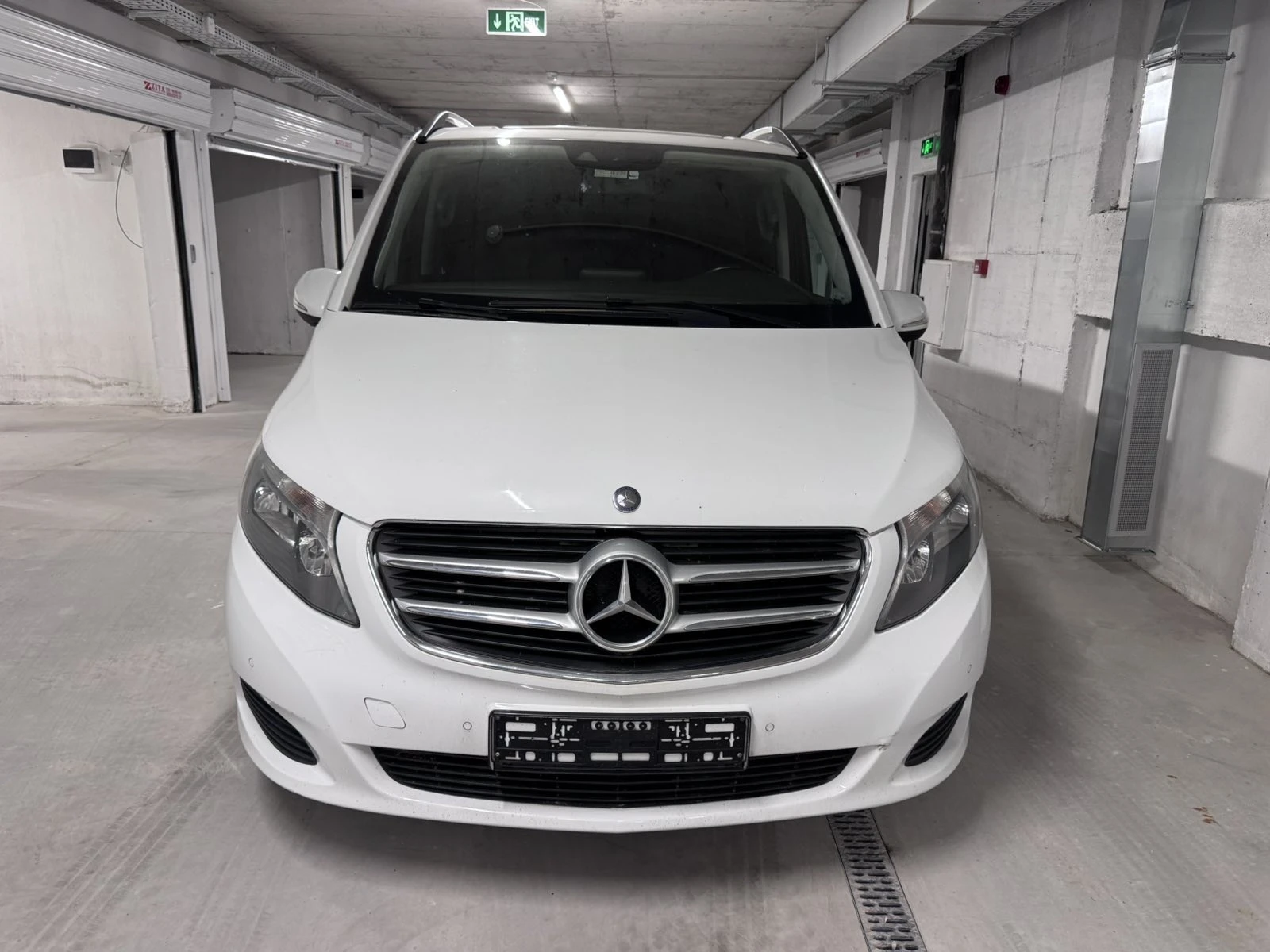 Mercedes-Benz V 250 2.2CDI, 190кс., 4MATIC, LONG, АВТОМАТИК, 2016г., снимка 2 - Бусове и автобуси - 56140693