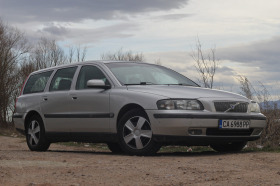 Volvo V70, снимка 1 - Автомобили и джипове - 45121498