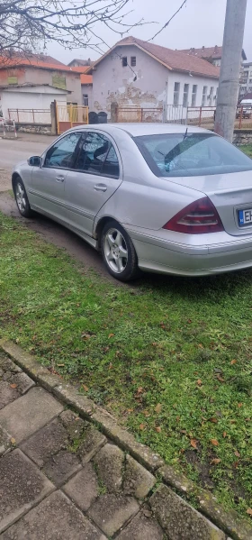Mercedes-Benz C 220 W203 - 1099 € / 2149.46 лв. - 48616929 2