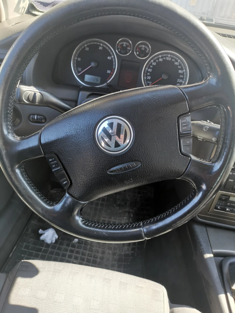 VW Passat 1.9, снимка 1 - Автомобили и джипове - 47563955