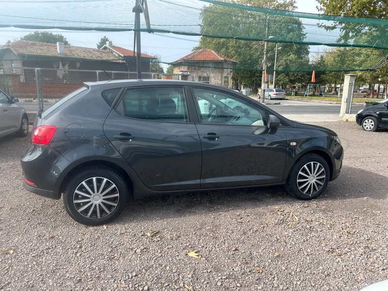 Seat Ibiza 1.2i klima, снимка 8 - Автомобили и джипове - 47474761