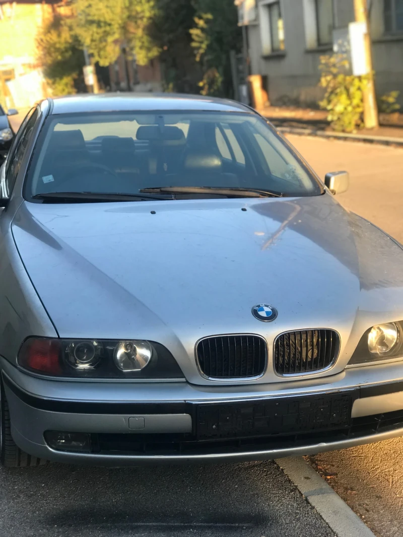 BMW 523, снимка 1 - Автомобили и джипове - 48472477