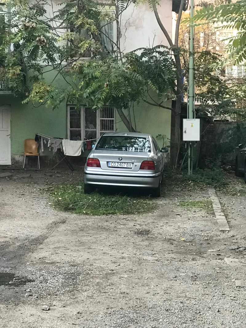 BMW 523, снимка 11 - Автомобили и джипове - 48472477