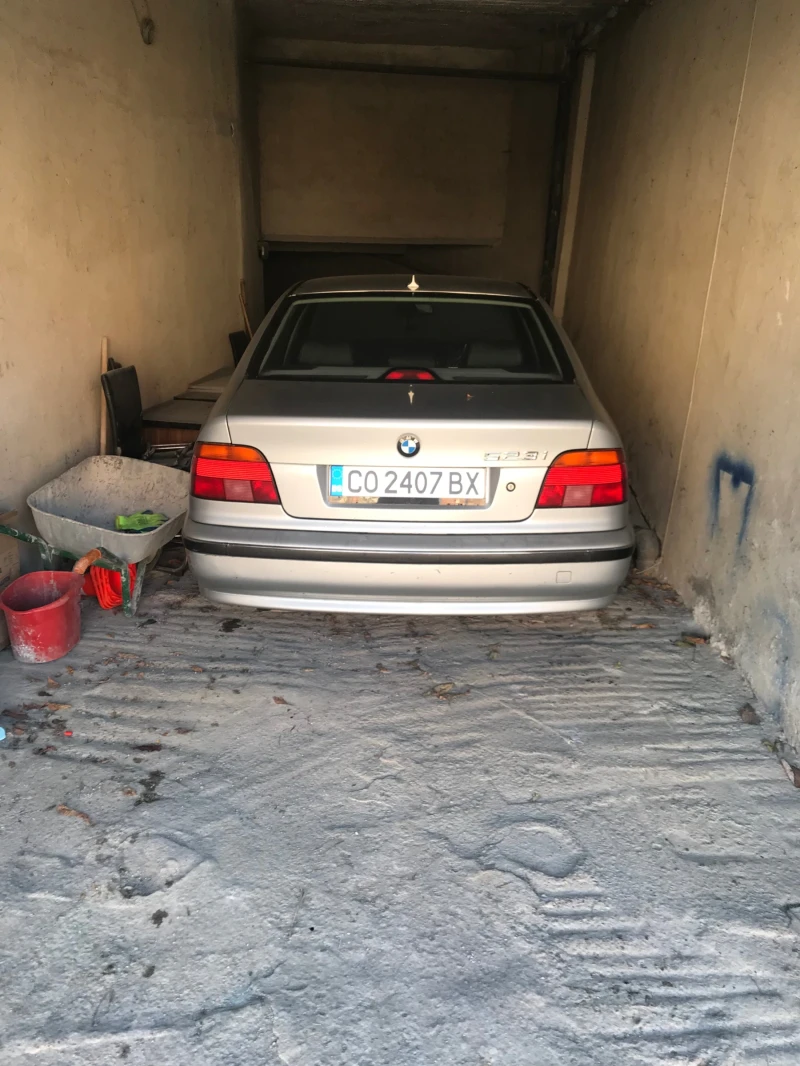 BMW 523, снимка 9 - Автомобили и джипове - 48472477