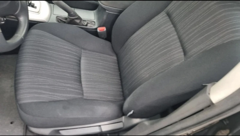 Toyota Corolla 1.4D-4D, снимка 9 - Автомобили и джипове - 49755409