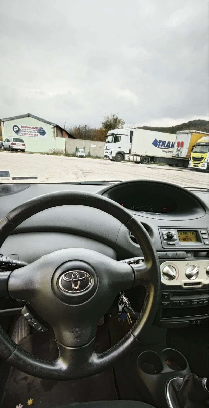 Toyota Yaris 1.4 D4D, снимка 7 - Автомобили и джипове - 52324754