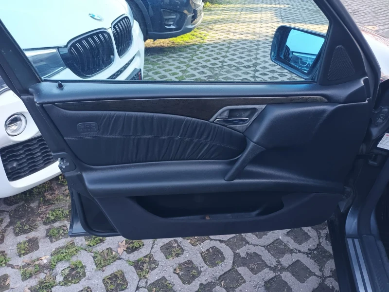 Mercedes-Benz E 200 2.0i 136k.c.ГАЗ-БЕНЗИН, снимка 13 - Автомобили и джипове - 52803528