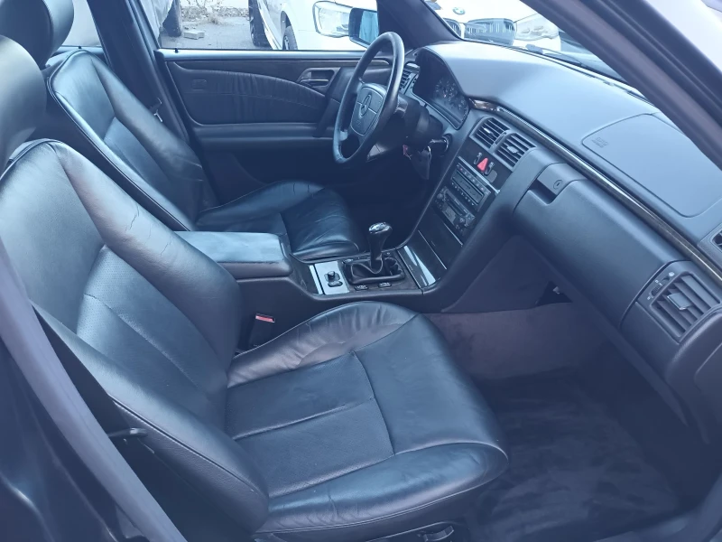 Mercedes-Benz E 200 2.0i 136k.c.ГАЗ-БЕНЗИН, снимка 10 - Автомобили и джипове - 52803528
