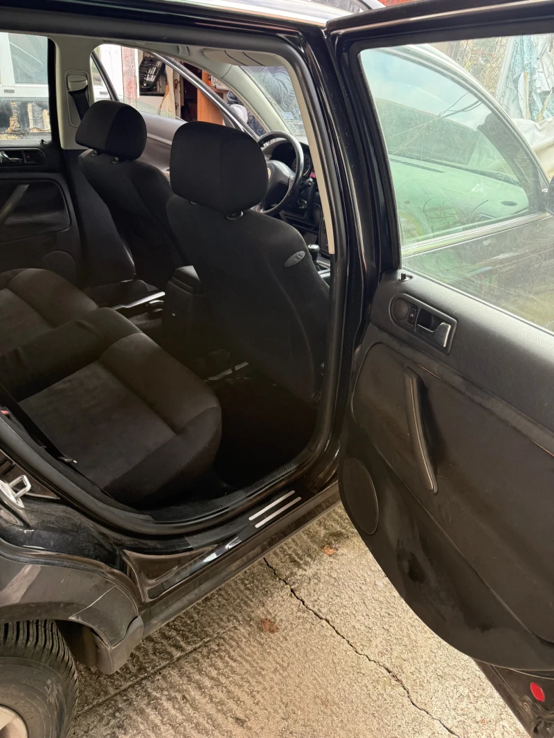 VW Passat, снимка 10 - Автомобили и джипове - 52875691