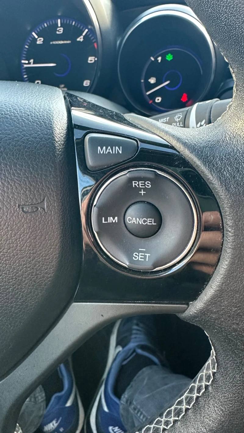 Honda Civic 1.6i-DTEC, снимка 10 - Автомобили и джипове - 53004181