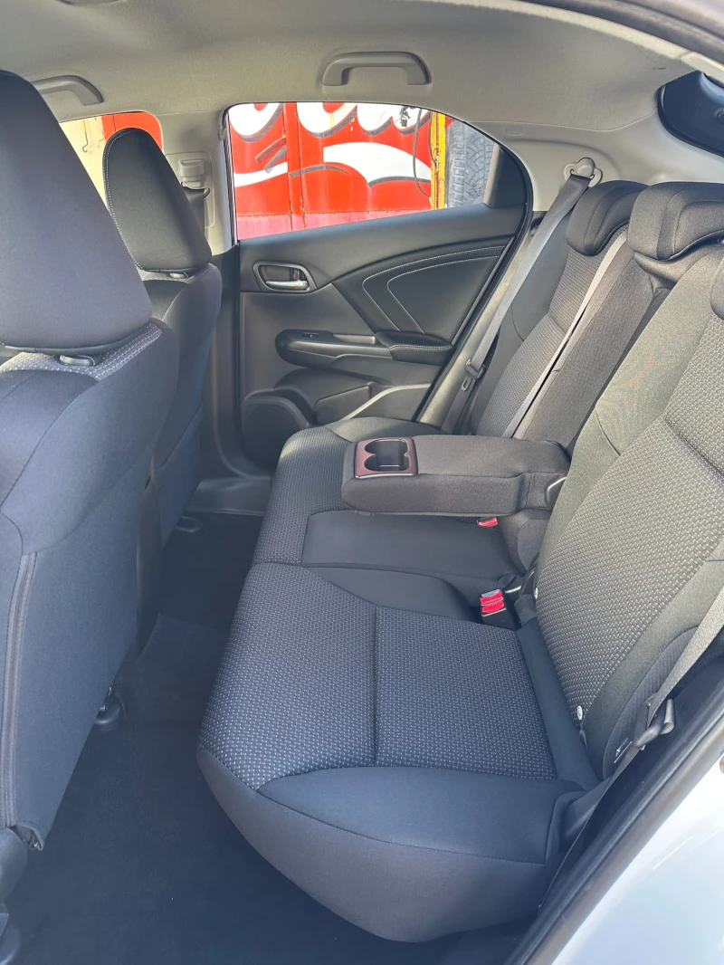 Honda Civic 1.6i-DTEC, снимка 6 - Автомобили и джипове - 53004181