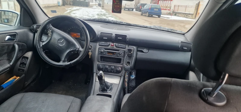 Mercedes-Benz C 220 W203, снимка 7 - Автомобили и джипове - 53175461