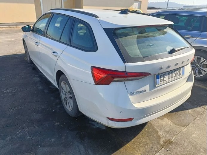 Skoda Octavia 1.5 G-TEC METAH, снимка 4 - Автомобили и джипове - 49387756