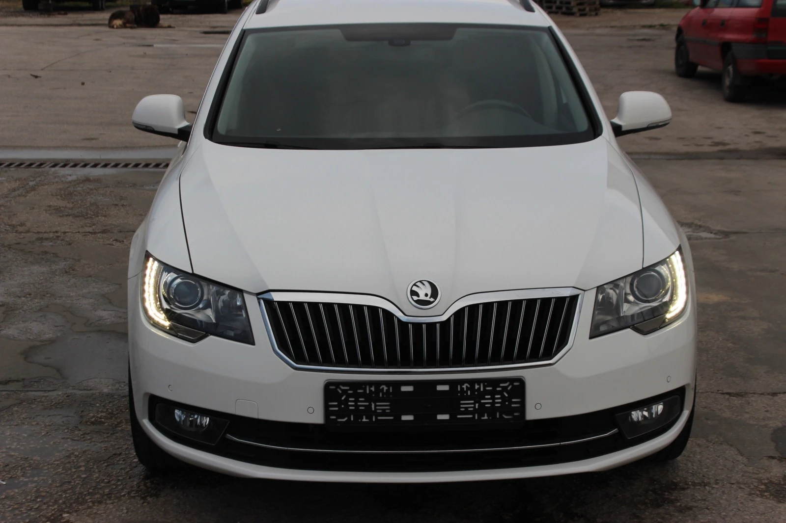 Skoda Superb 2.0 TFSI, АВТОМАТ, Facelift УНИКАТ Швейцария - изображение 2