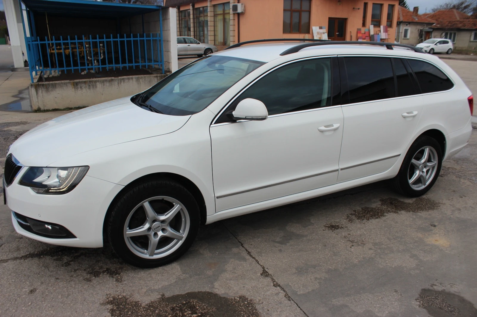 Skoda Superb 2.0 TFSI, АВТОМАТ, Facelift УНИКАТ Швейцария - изображение 9