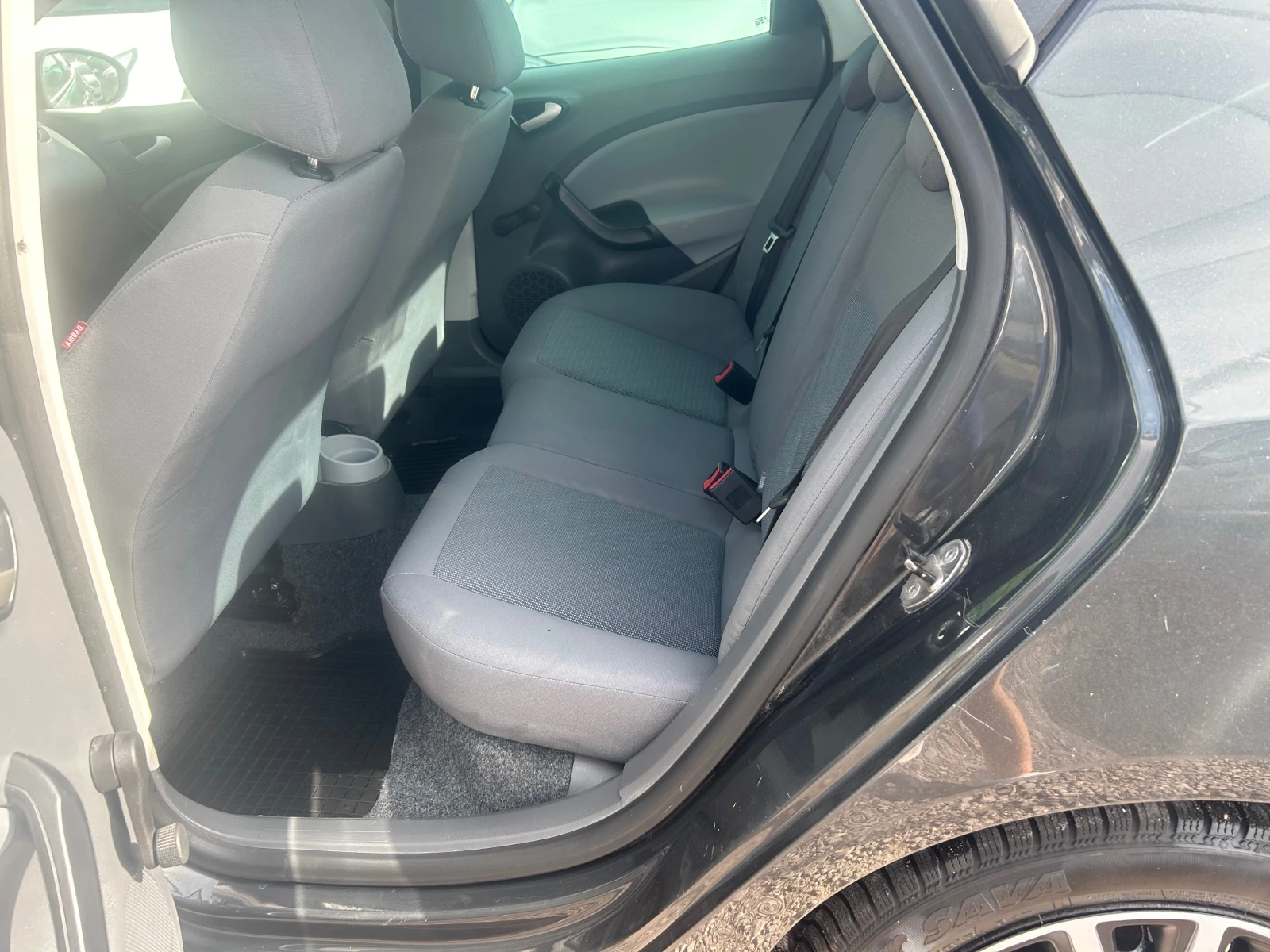 Seat Ibiza 1.2i klima | Mobile.bg — изображение 12