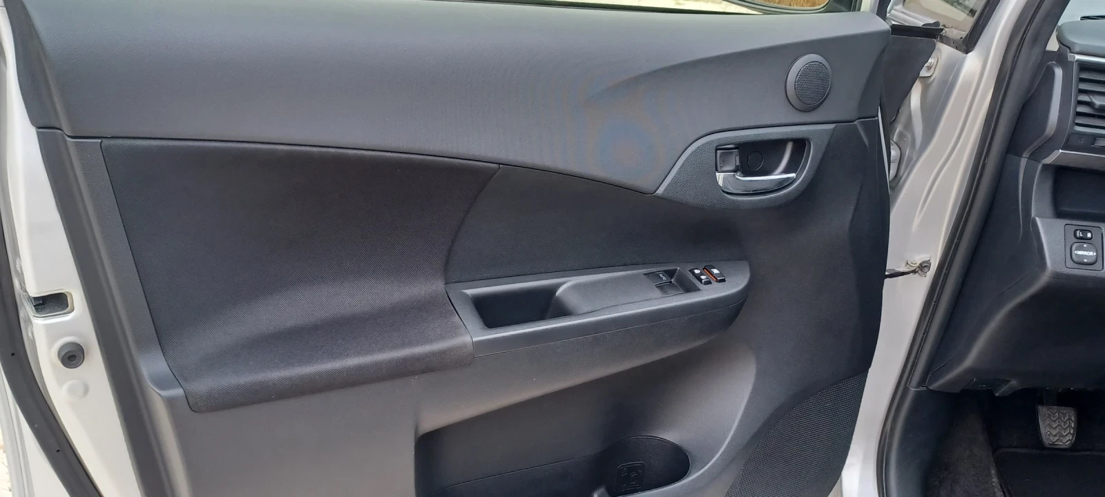 Toyota Verso S 1.3i - изображение 7