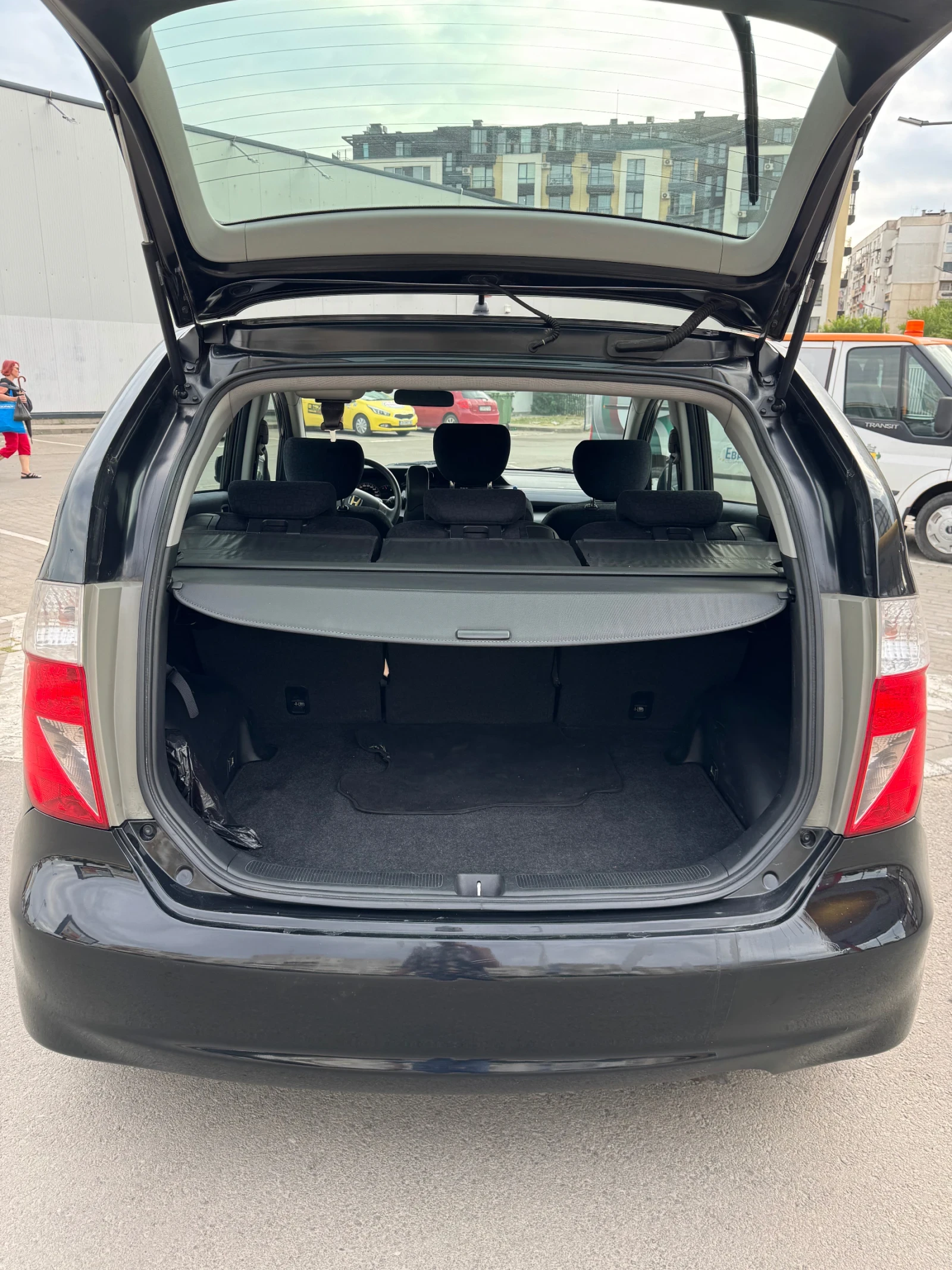 Honda Fr-v 2.2 D - изображение 7