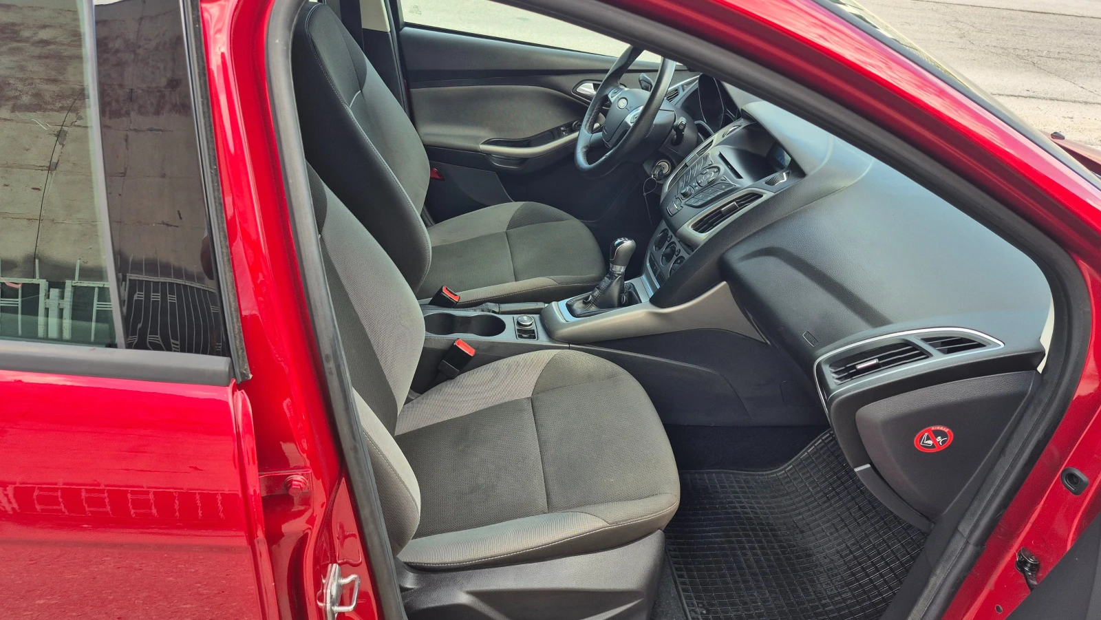 Ford Focus 1.6i 119000км Германия Отличен - изображение 10