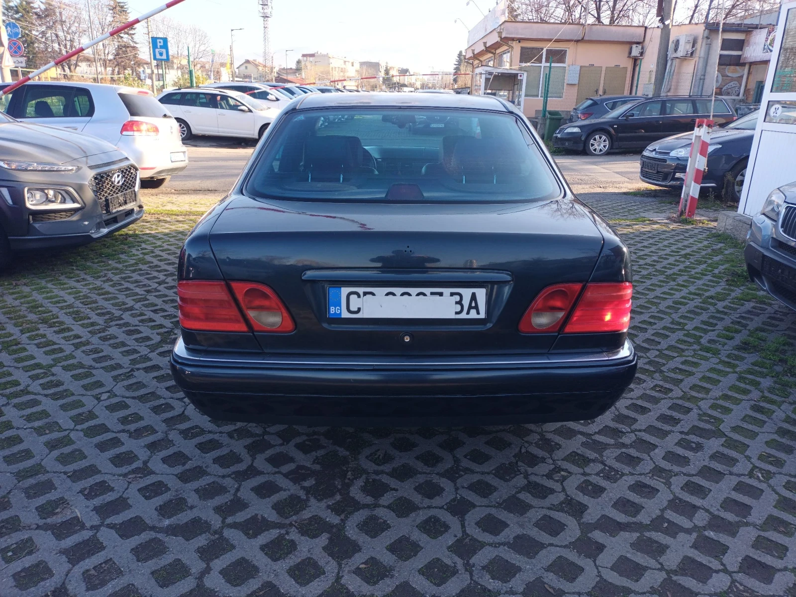 Mercedes-Benz E 200 2.0i 136k.c.ГАЗ-БЕНЗИН - изображение 6