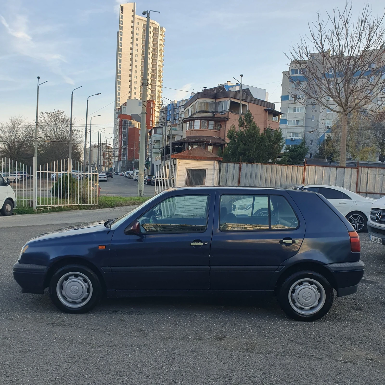 VW Golf 1.6i моно - изображение 3