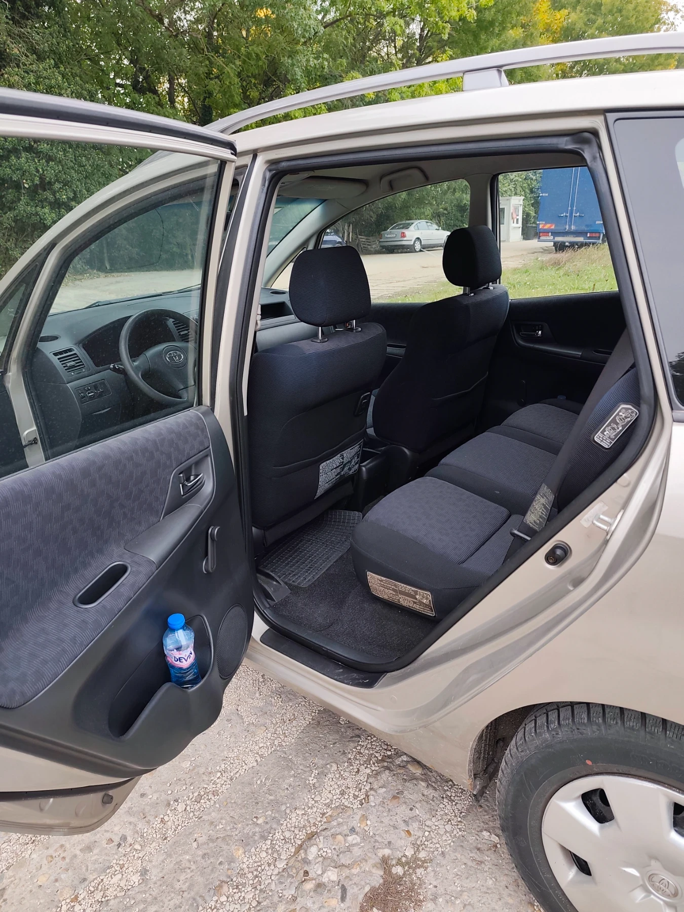 Toyota Corolla verso, снимка 10 - Автомобили и джипове - 53745482