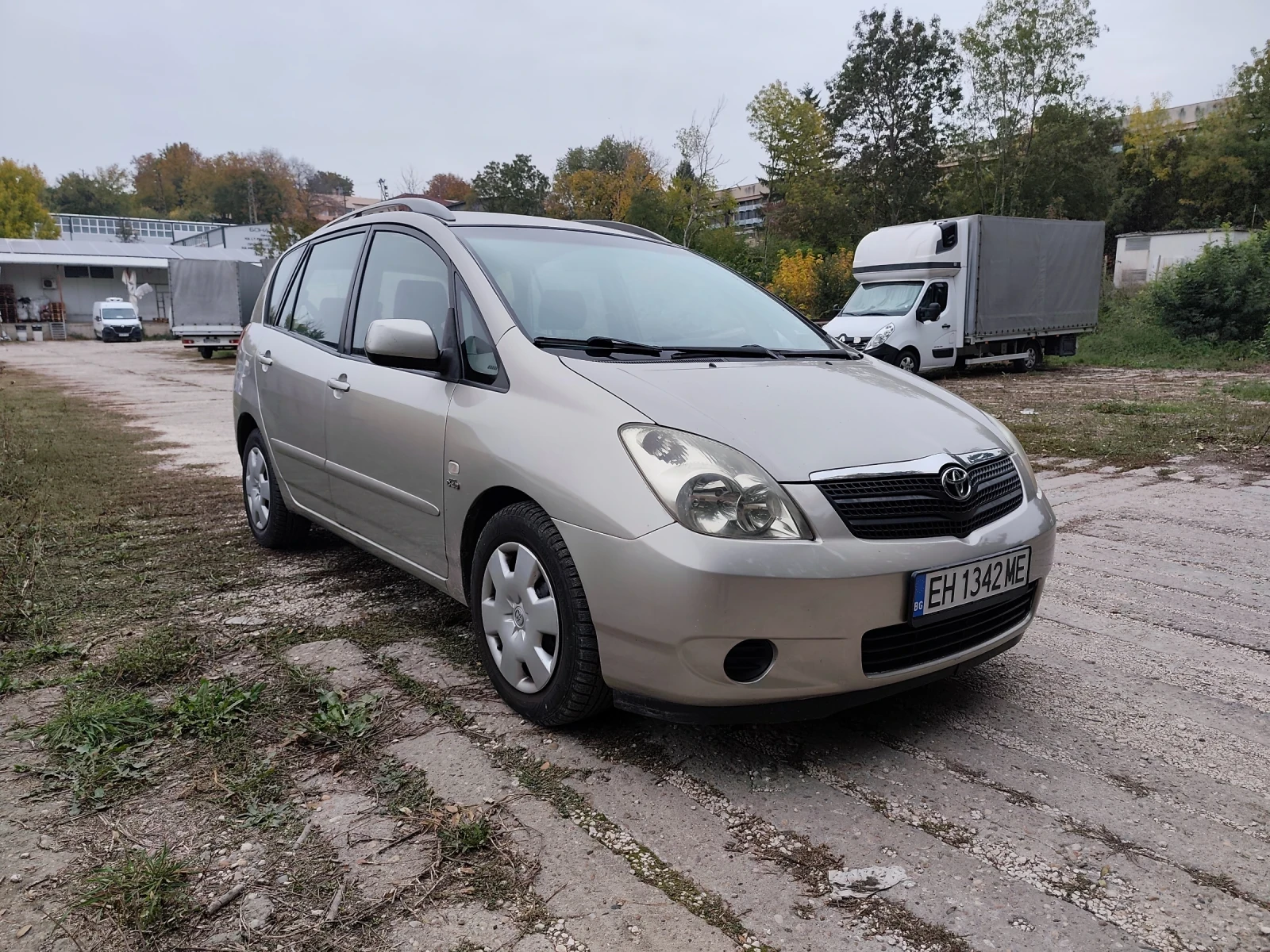 Toyota Corolla verso, снимка 2 - Автомобили и джипове - 53745482