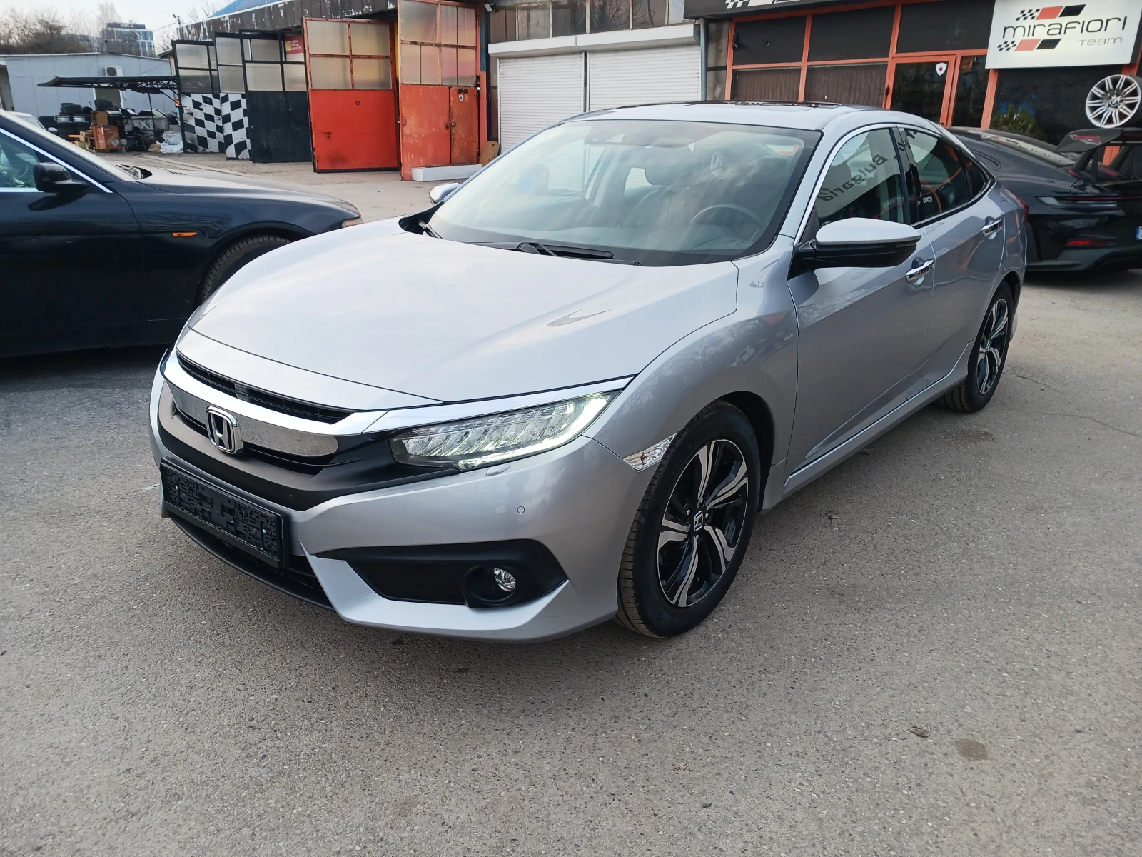 Honda Civic 1.5 T = FULL =  , снимка 3 - Автомобили и джипове - 53892065