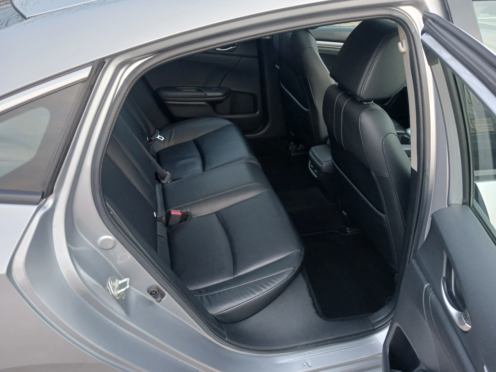 Honda Civic 1.5 T = FULL =  , снимка 12 - Автомобили и джипове - 53892065