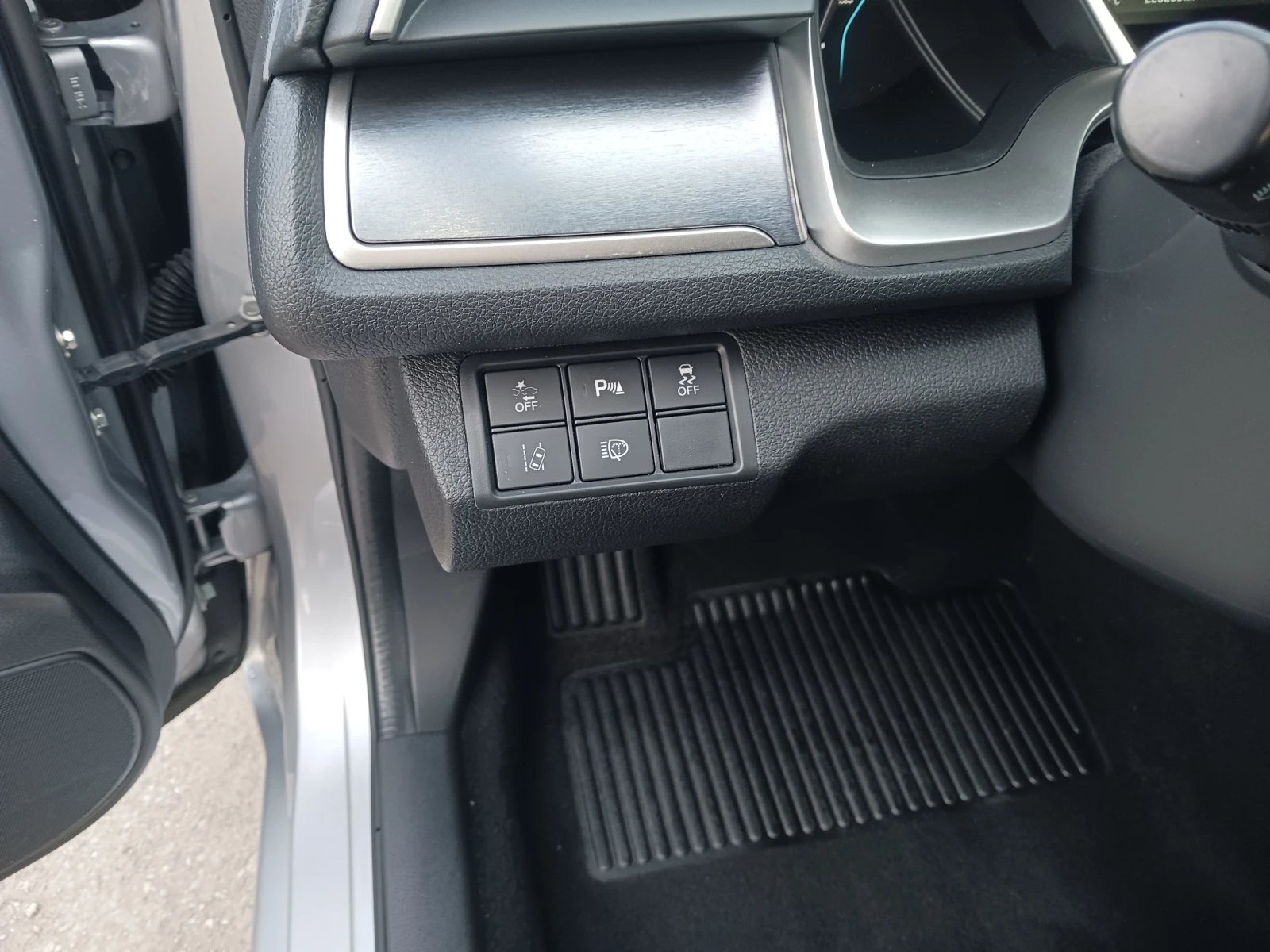 Honda Civic 1.5 T = FULL =  , снимка 14 - Автомобили и джипове - 53892065