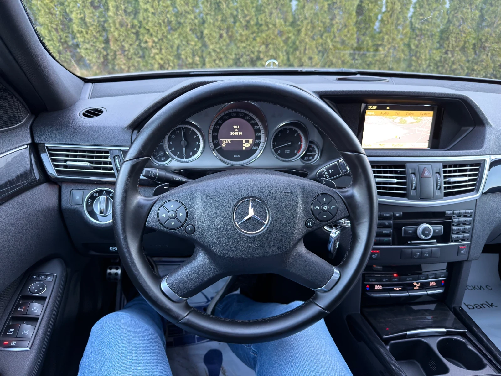 Mercedes-Benz E 350 cdi 231k.c* AMG* Панорама* Sport-Packet* ЛИЗИНГ* , снимка 12 - Автомобили и джипове - 53983291