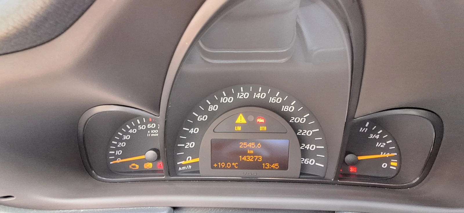 Mercedes-Benz C 180 Kompressor, снимка 17 - Автомобили и джипове - 54009874