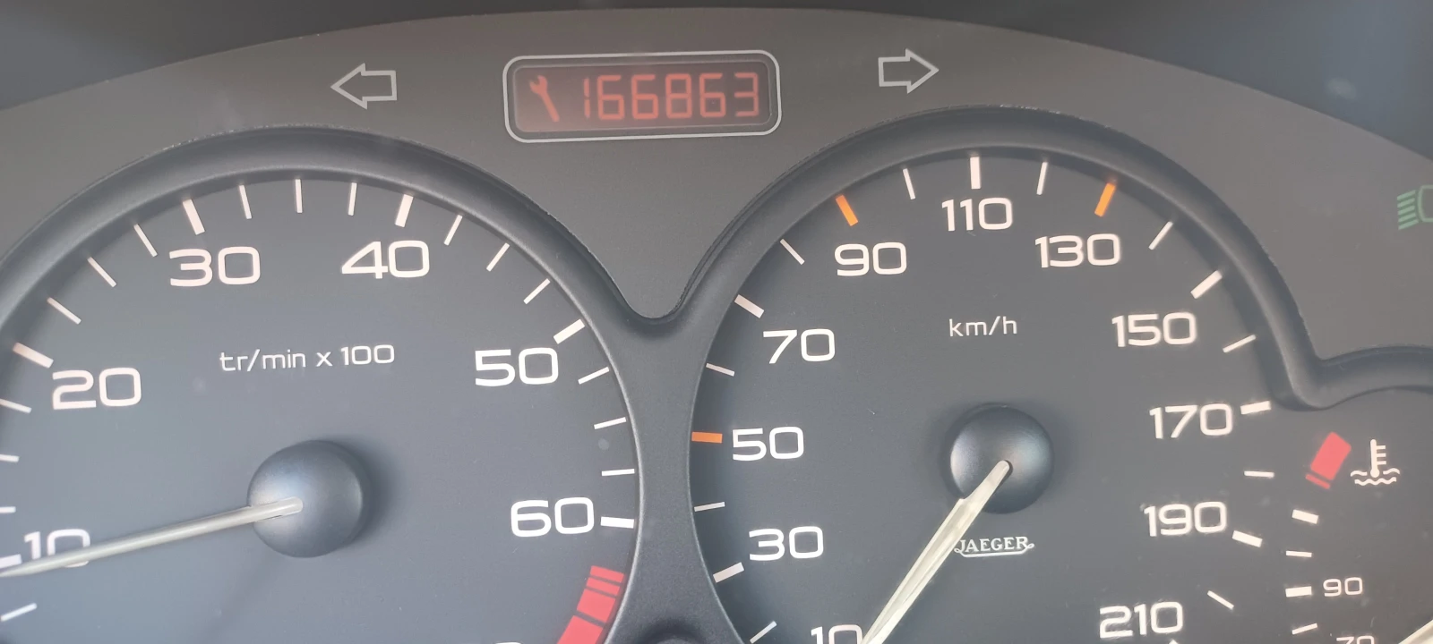 Peugeot 206 1.1, снимка 8 - Автомобили и джипове - 54124151