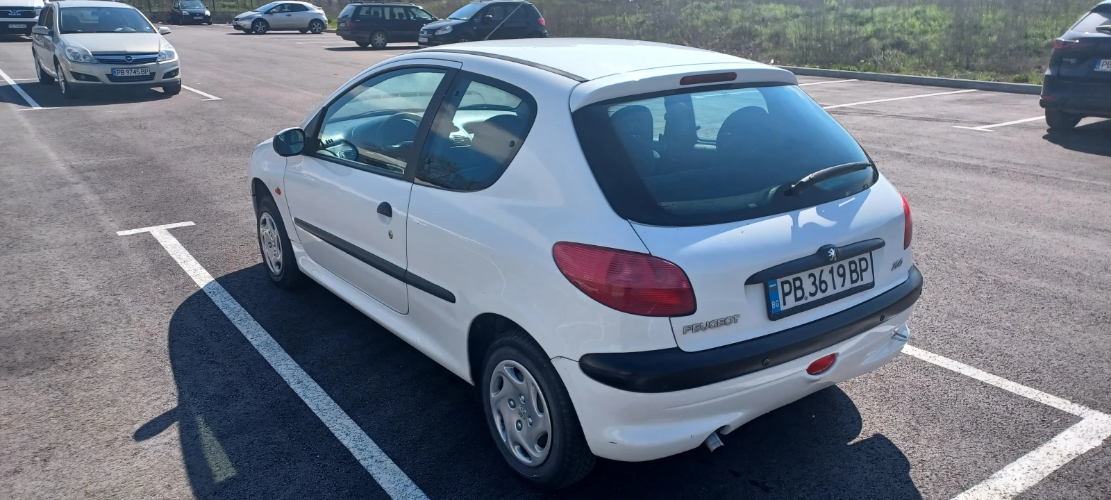 Peugeot 206 1.1, снимка 3 - Автомобили и джипове - 54124151