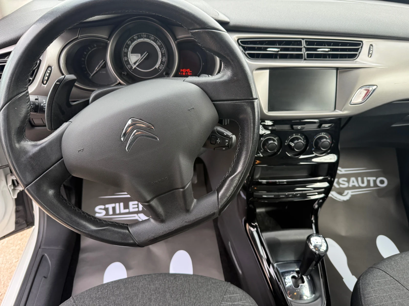 Citroen C3 Автоматик-Бензин, снимка 12 - Автомобили и джипове - 54124617