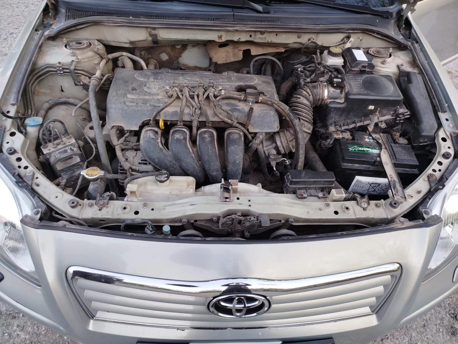 Toyota Avensis 1.8 VVT-i  129к.с.  LPG, снимка 11 - Автомобили и джипове - 54161498