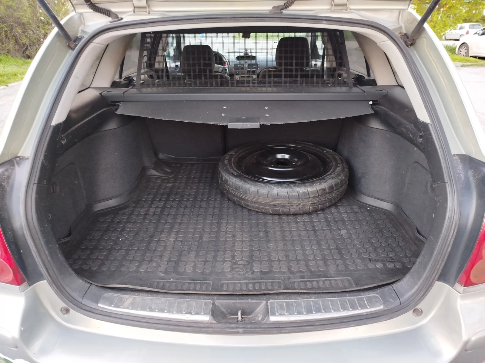 Toyota Avensis 1.8 VVT-i  129к.с.  LPG, снимка 9 - Автомобили и джипове - 54161498