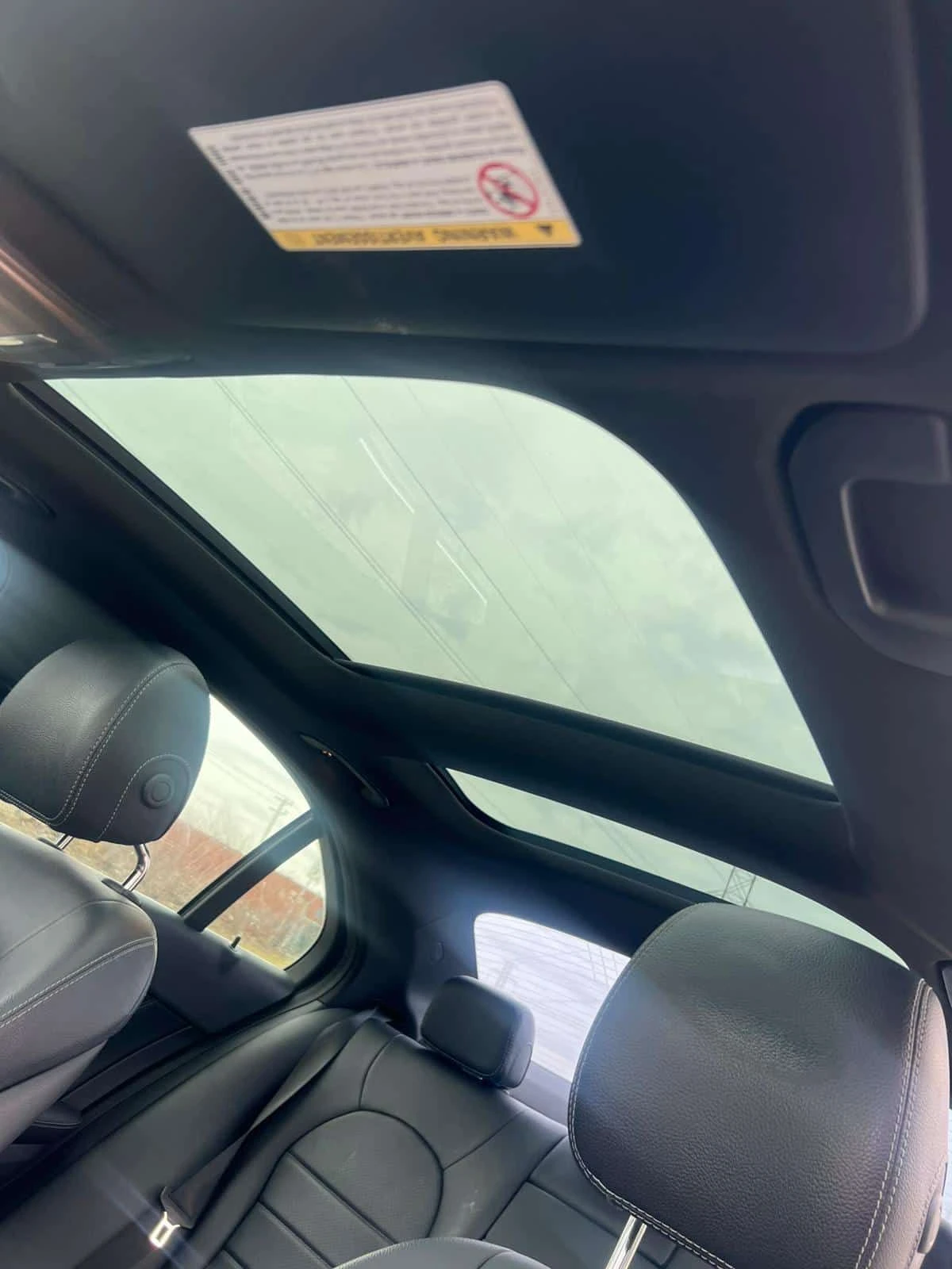 Mercedes-Benz C 300 4MATIC БЕЗ ЗАБЕЛЕЖКИ* DISTRONIC* PANO* , снимка 13 - Автомобили и джипове - 54198056