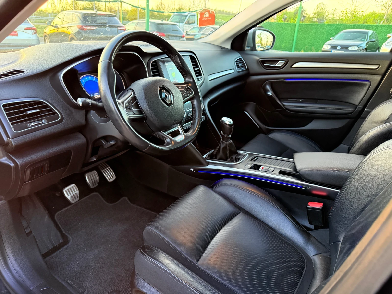 Renault Megane GT-LINE Full Led!!, снимка 9 - Автомобили и джипове - 54305855