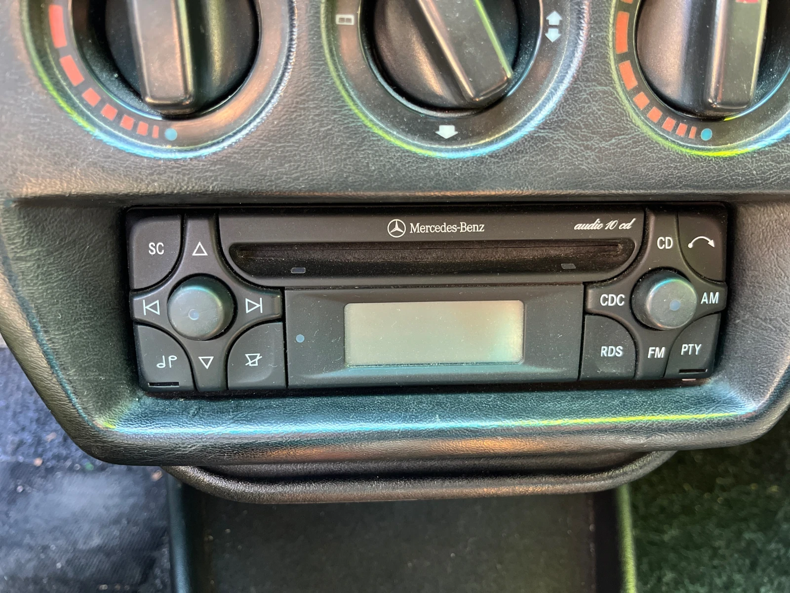 Mercedes-Benz 190, снимка 11 - Автомобили и джипове - 54310192