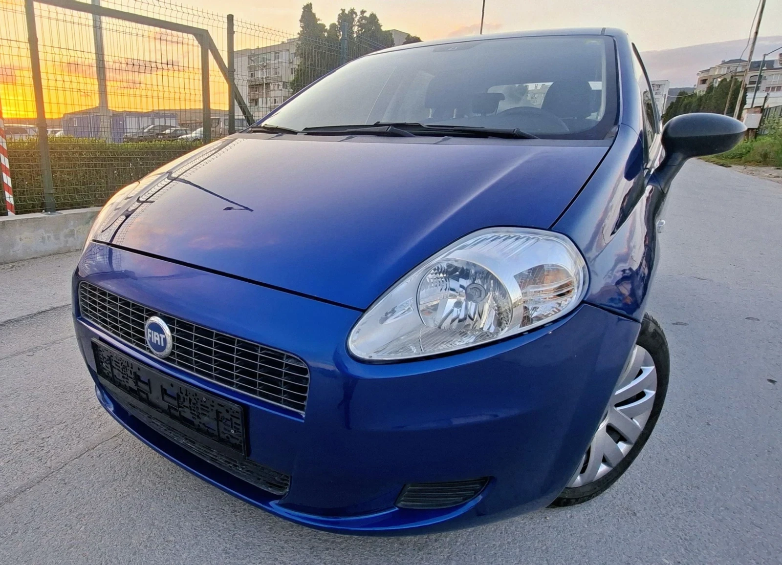 Fiat Punto 1.4i  80к.с., снимка 2 - Автомобили и джипове - 54746909