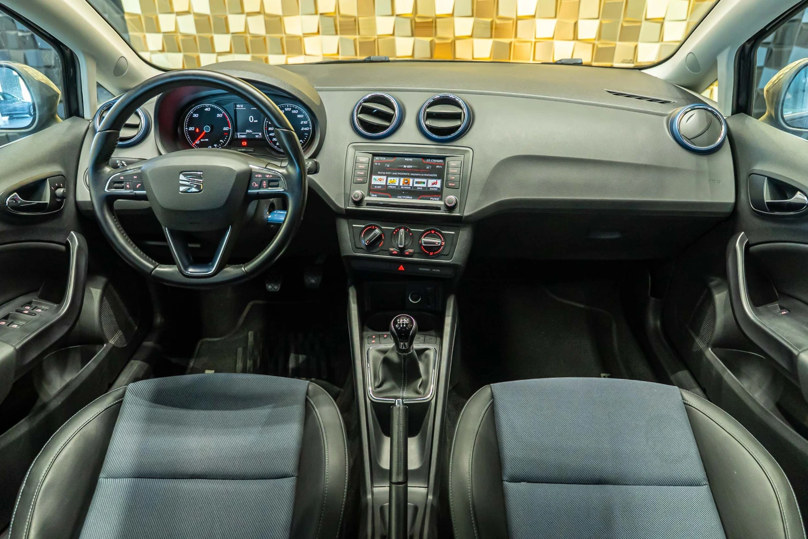 Seat Ibiza 1.4 TDI, снимка 11 - Автомобили и джипове - 54869109