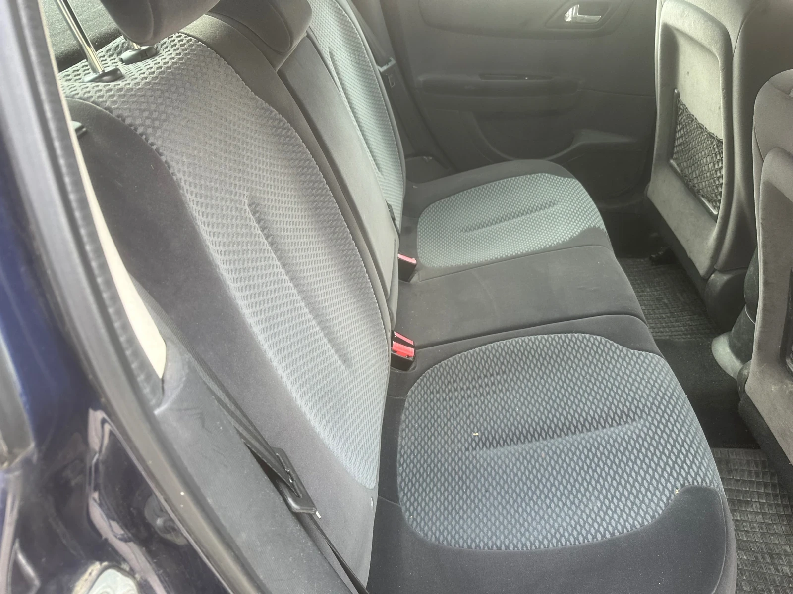 Citroen C4 1.6HDI 109k, снимка 10 - Автомобили и джипове - 55014602
