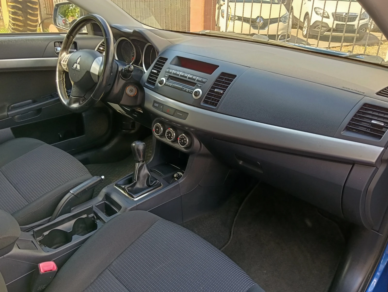 Mitsubishi Lancer 1.5i, снимка 11 - Автомобили и джипове - 55282845