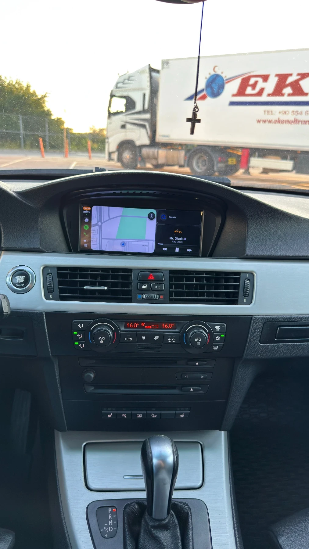 BMW 330, снимка 12 - Автомобили и джипове - 55877819