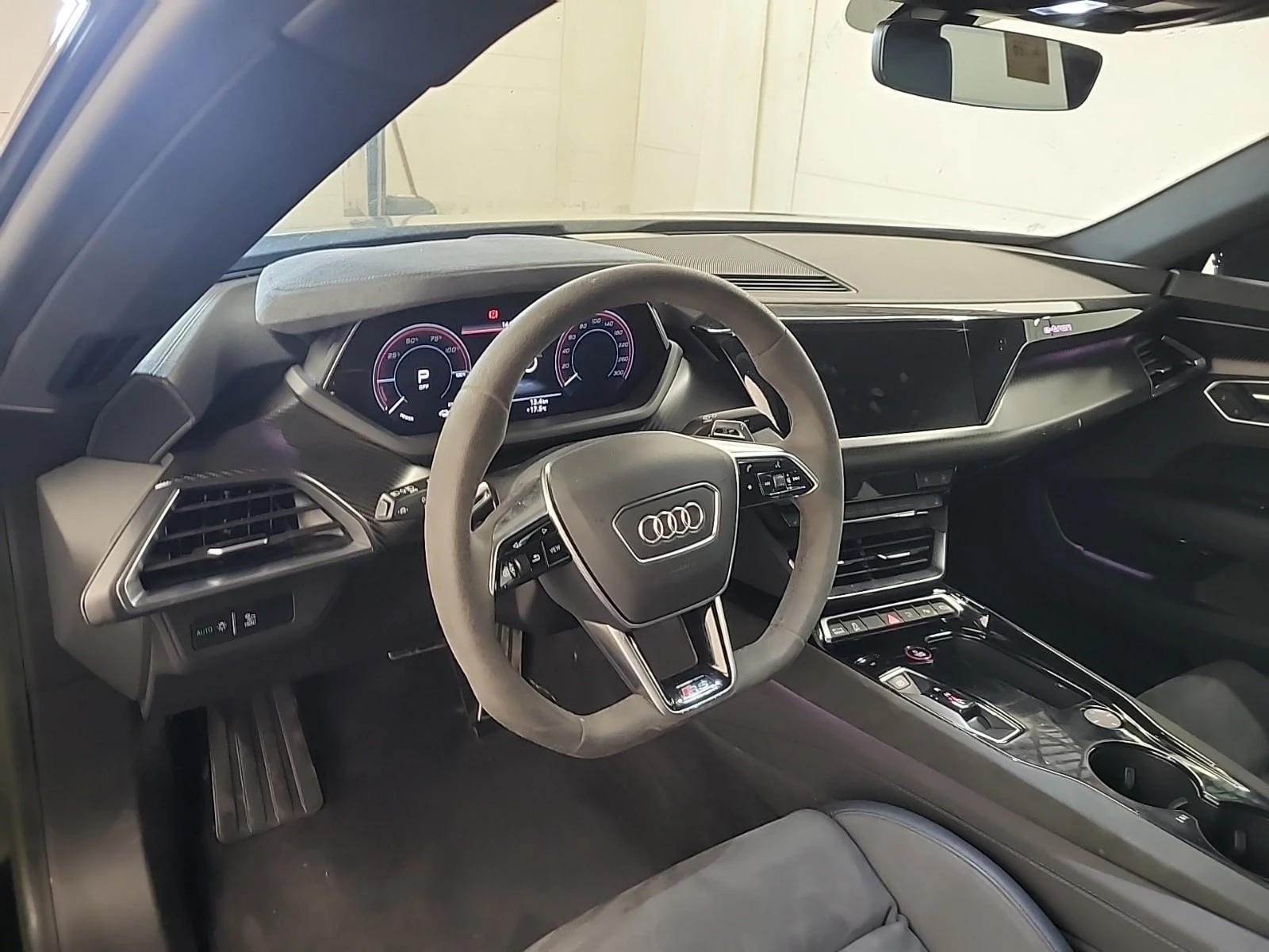 Audi E-Tron GT QUATTRO/CARFAX/����������� | Mobile.bg � ����������� 10