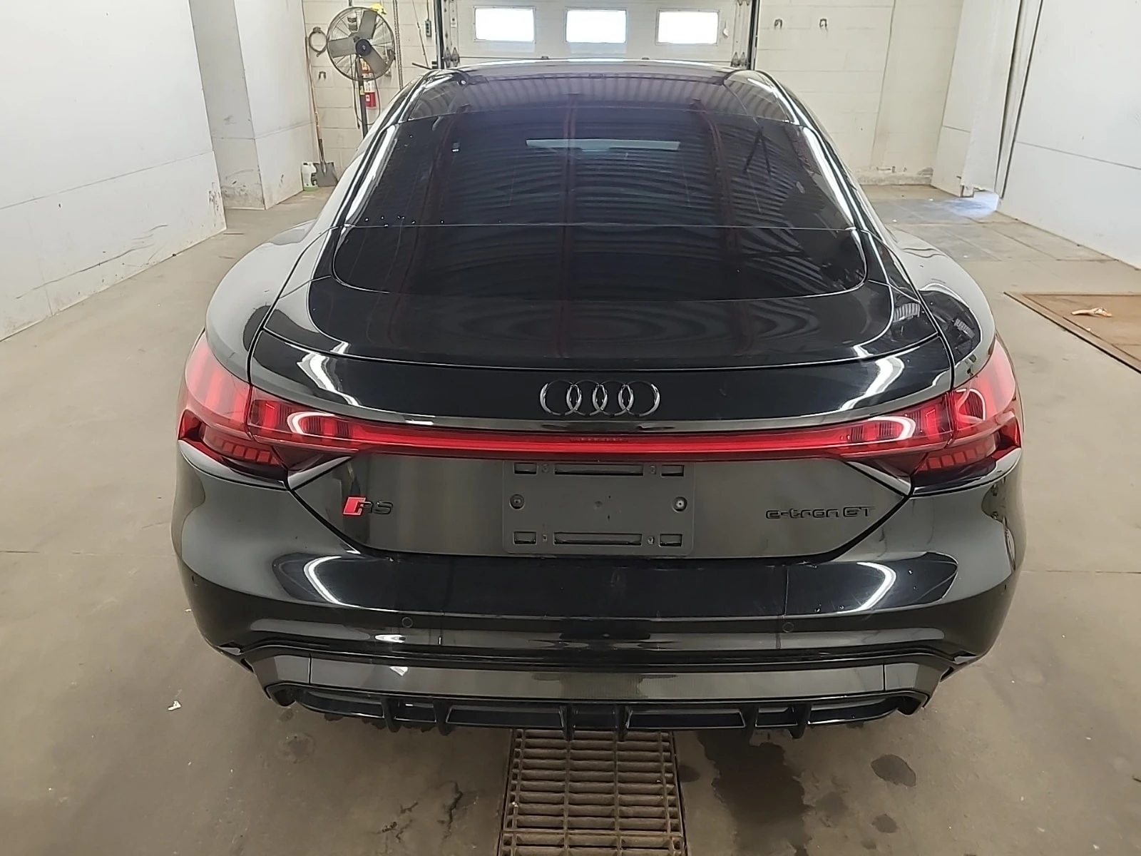 Audi E-Tron GT QUATTRO/CARFAX/����������� | Mobile.bg � ����������� 17